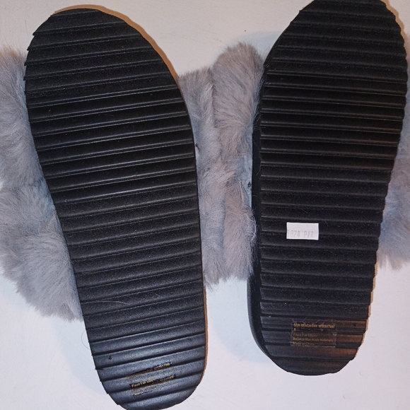 Faux Fur Sugar Slippers/Sandals - Picture 4 of 6